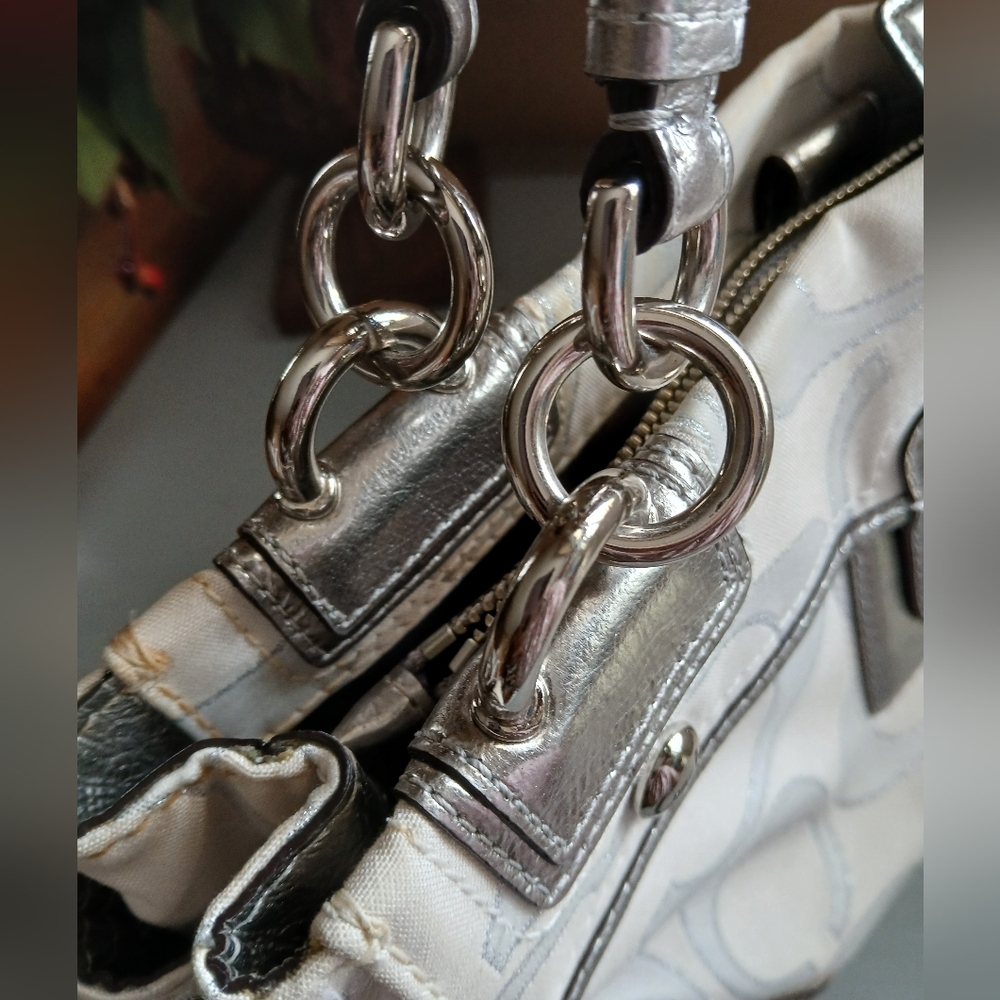 Coach Peyton CarryAll Tote - Picture 8 of 10